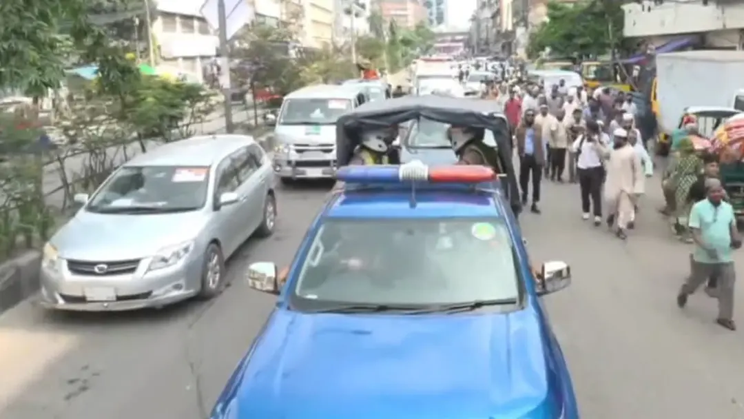 ১১ দলীয় ঐক্যের চট্টগ্রামমুখী লং মার্চ শুরু